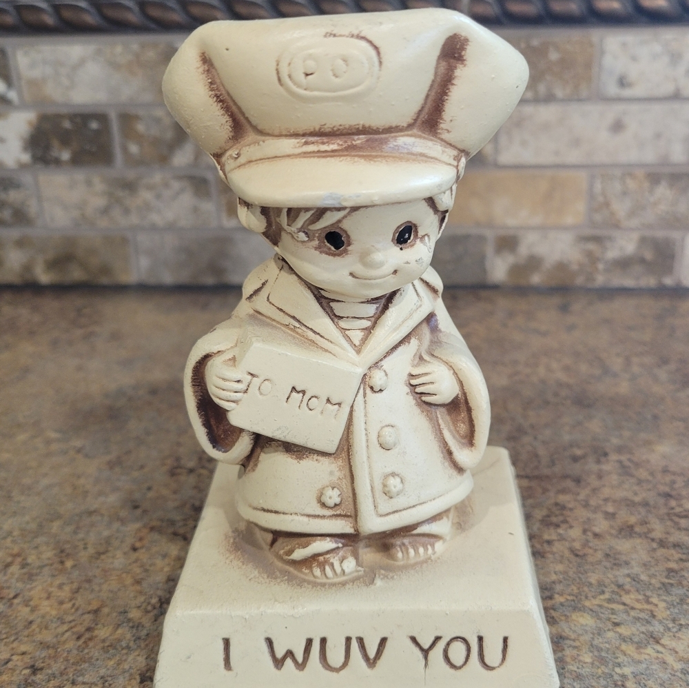 VINTAGE 1970's Paula Figurine I WUV YOU